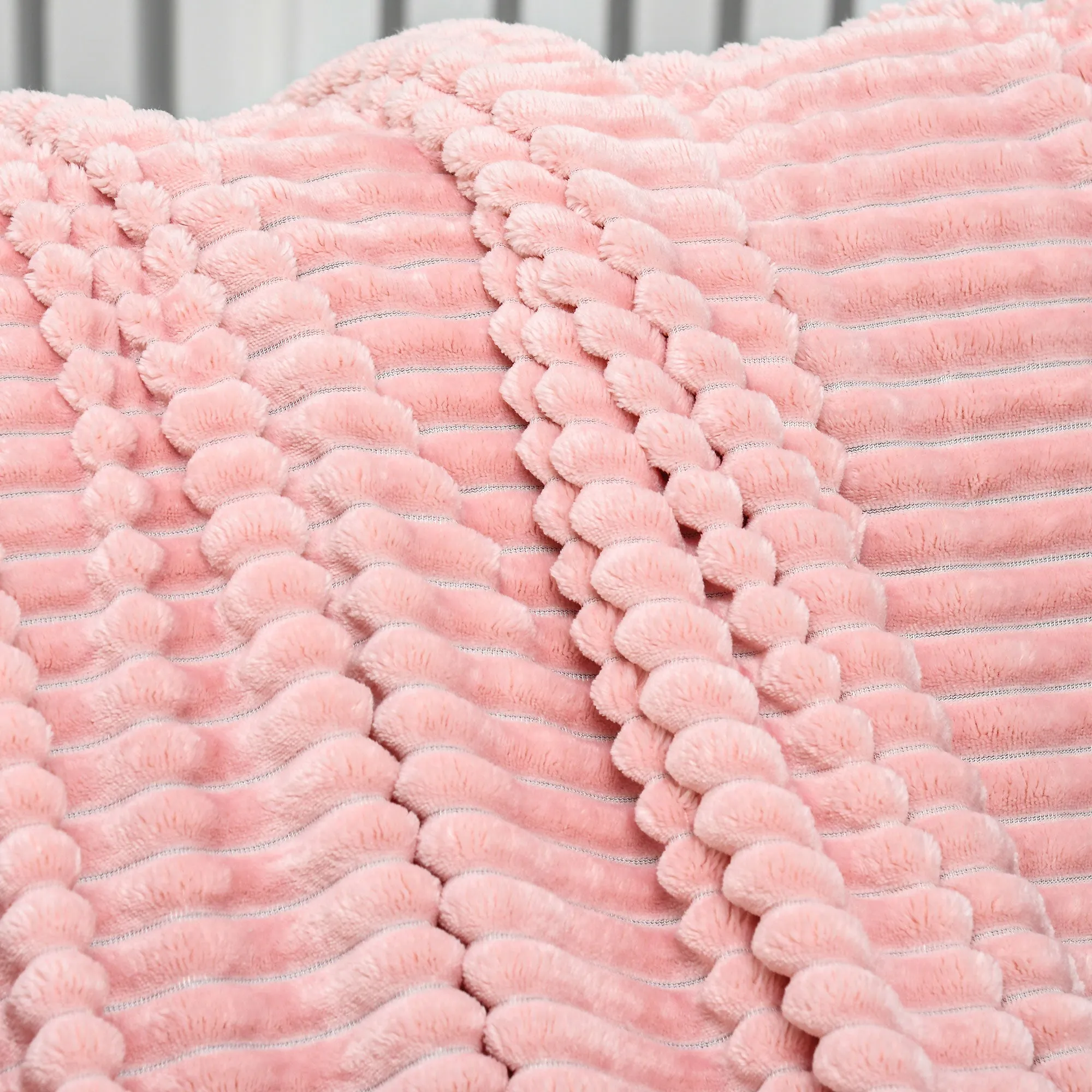 Flannel Fleece Throw Blanket, Fluffy Warm Throw Blanket, Striped Reversible Travel Bedspread, Double Size, 203 x 153cm, Pink