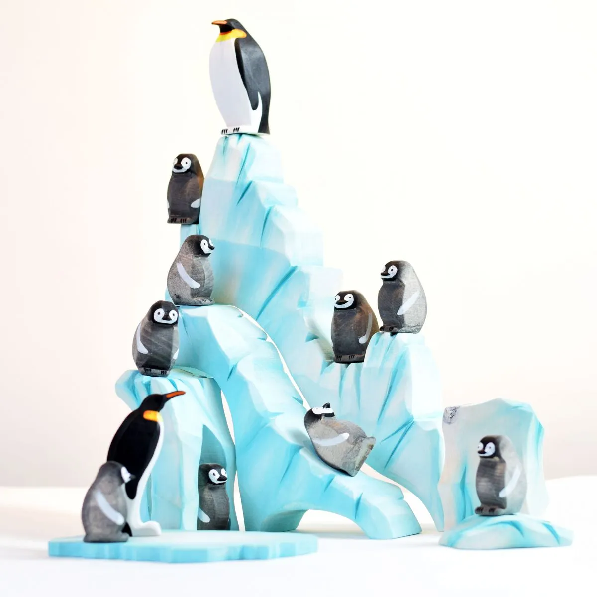 Large Wooden Icy Cliffs