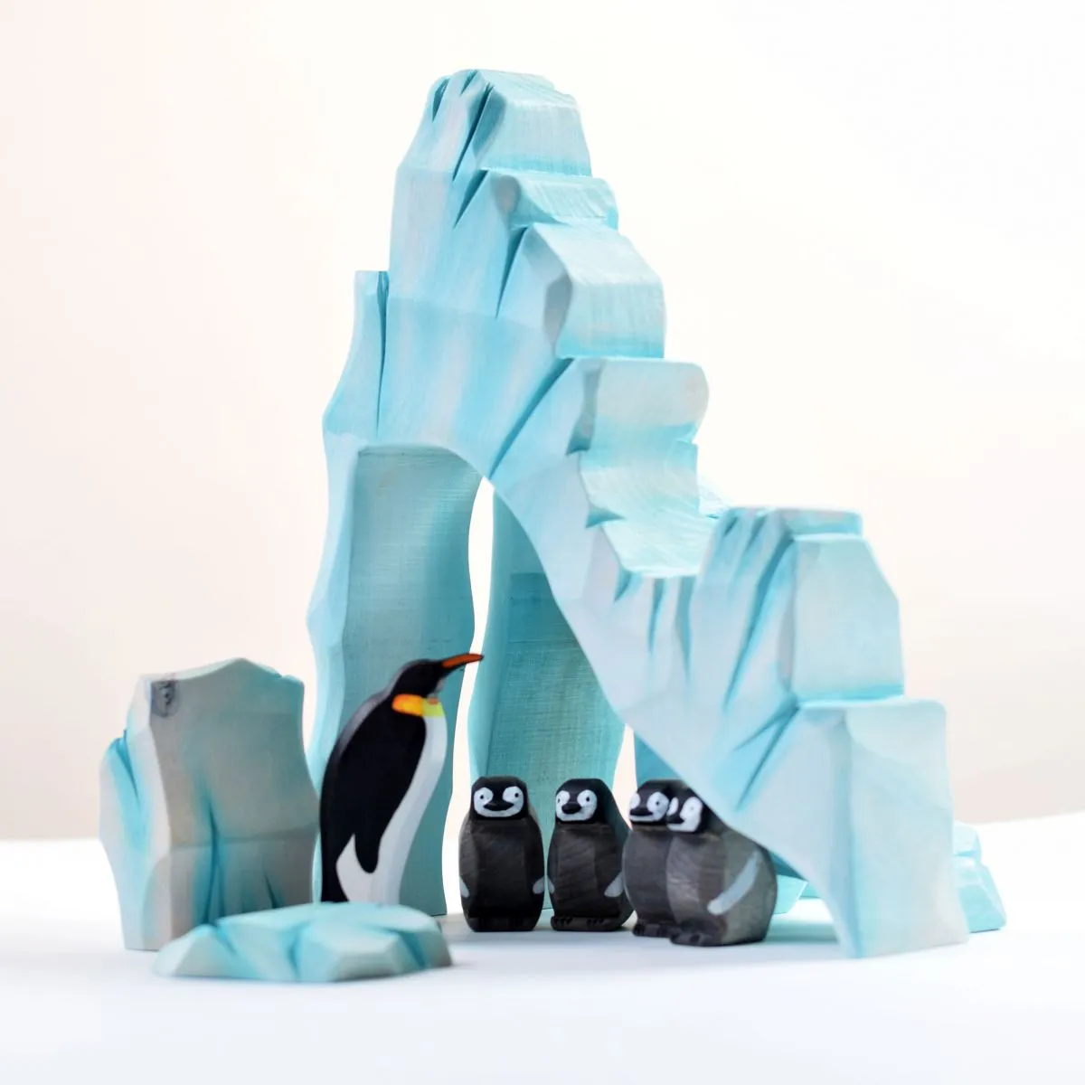 Large Wooden Icy Cliffs